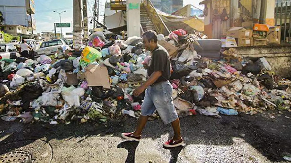 Acapulco - reaparece basura en colonias del puerto